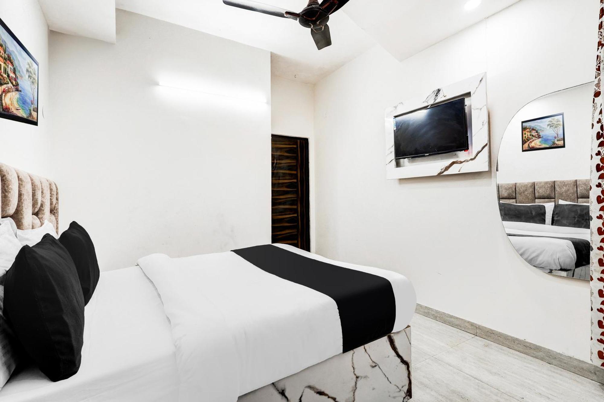 Hotel O Clock Tower Inn New Delhi Exterior photo