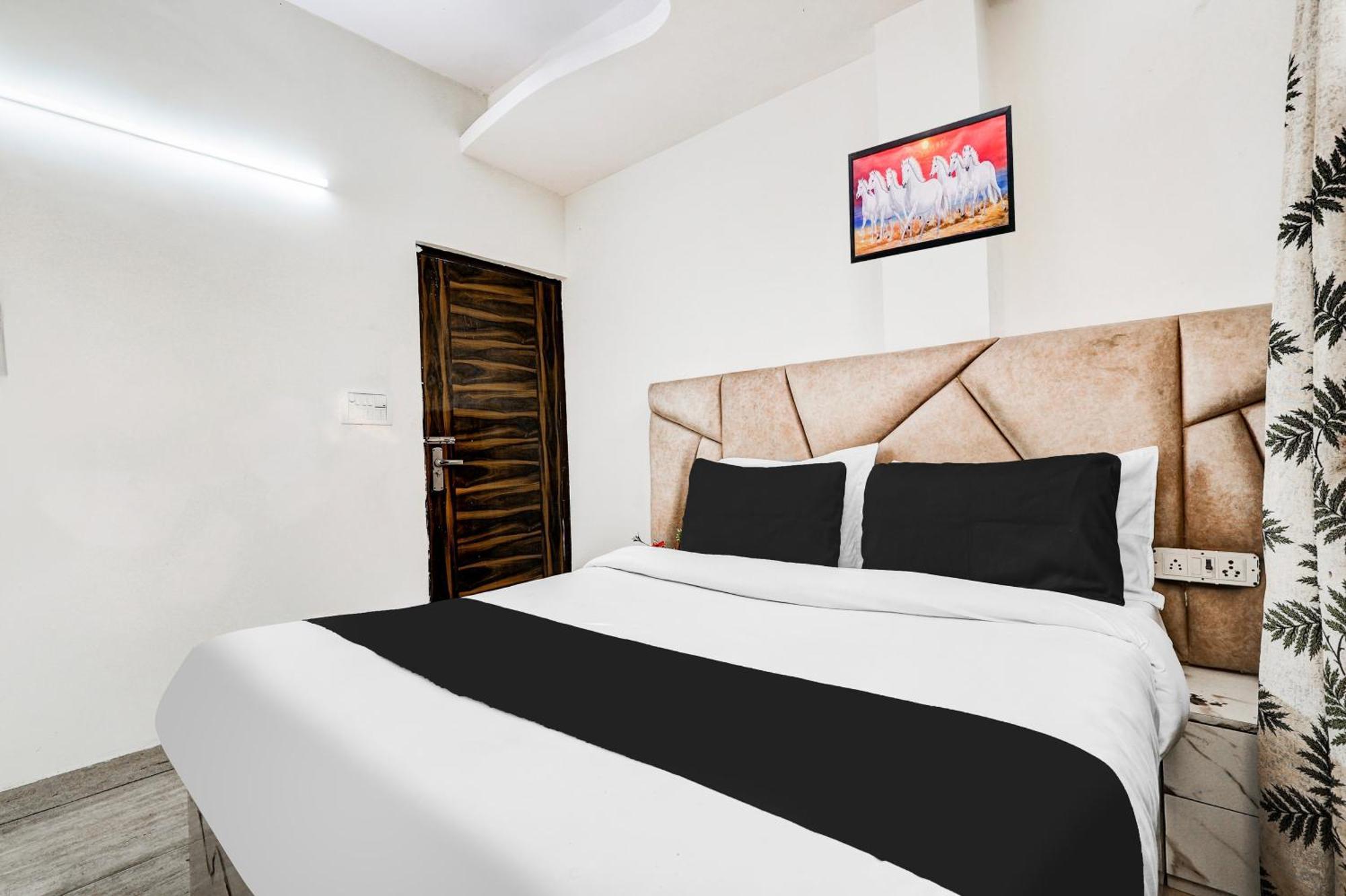 Hotel O Clock Tower Inn New Delhi Exterior photo