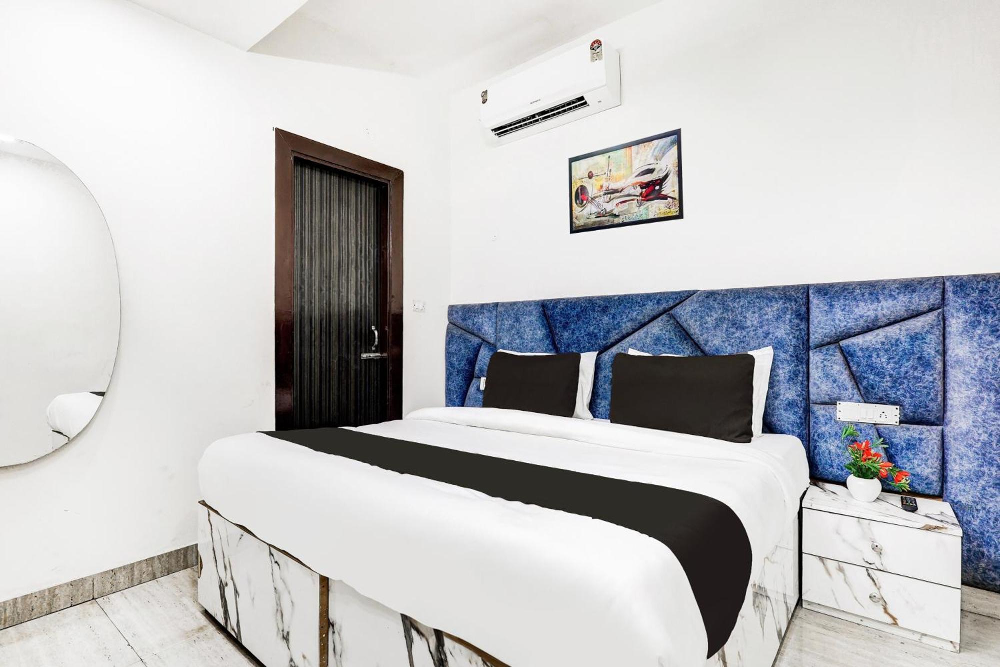 Hotel O Clock Tower Inn New Delhi Exterior photo
