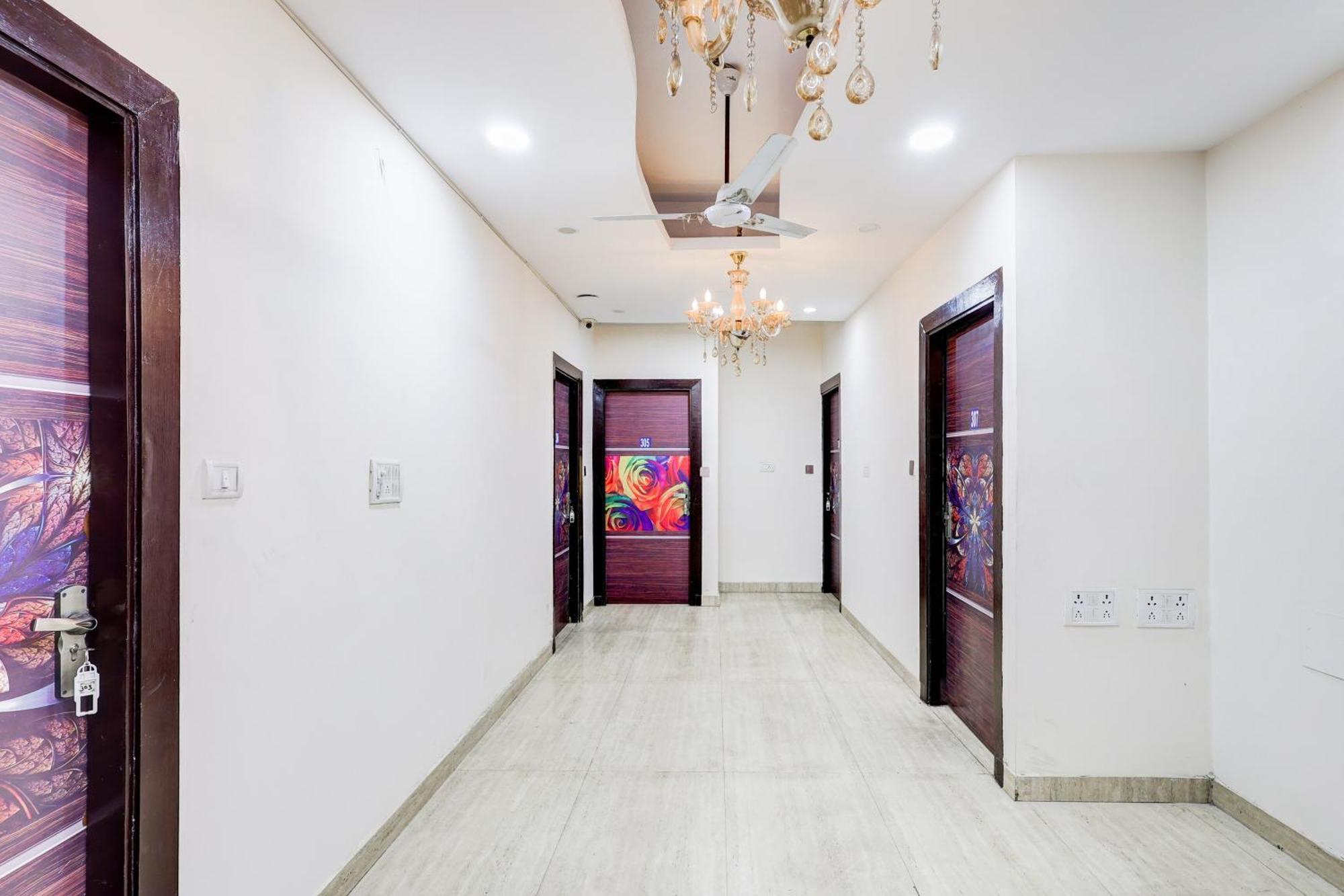 Hotel O Clock Tower Inn New Delhi Exterior photo