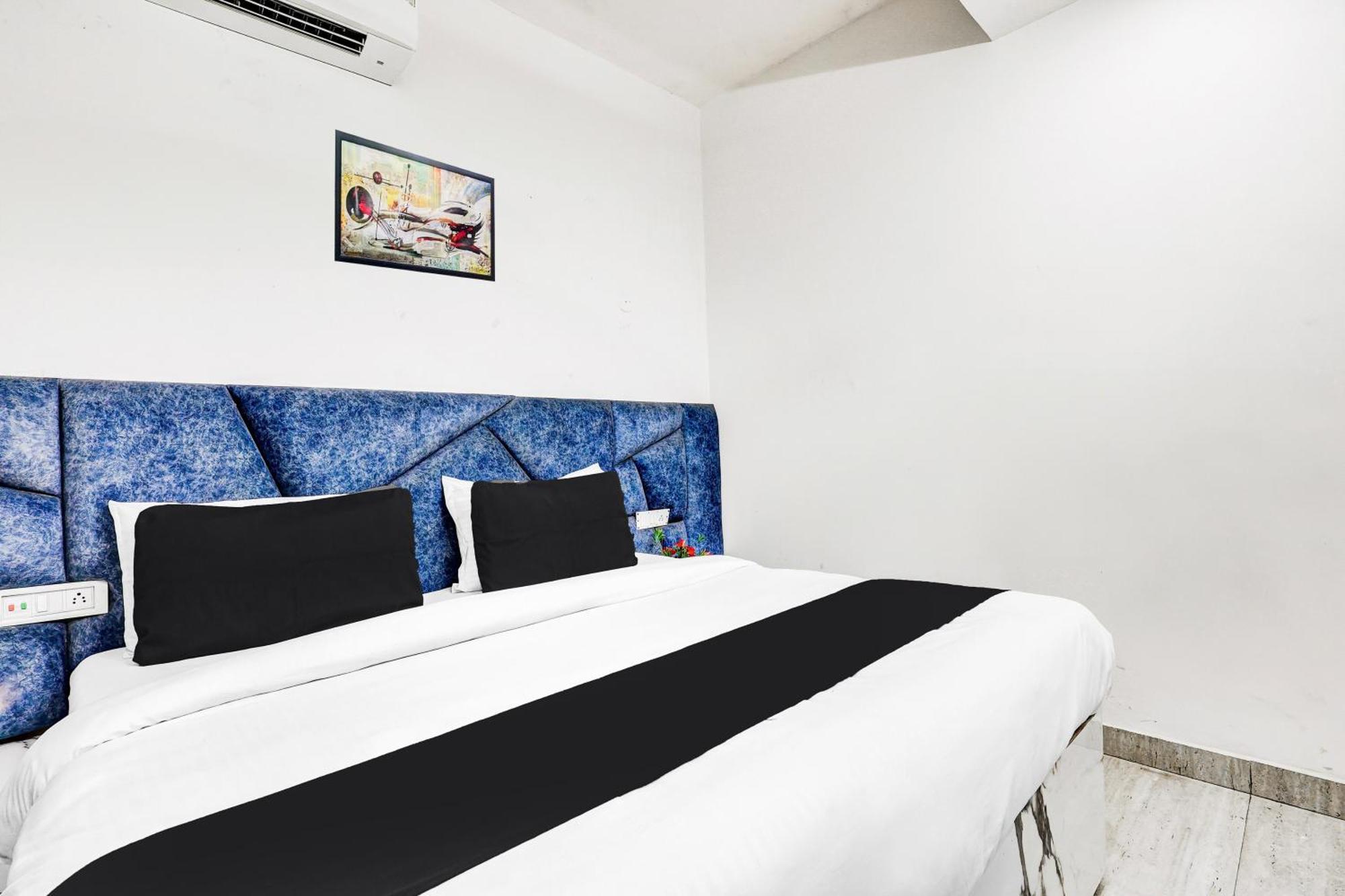 Hotel O Clock Tower Inn New Delhi Exterior photo